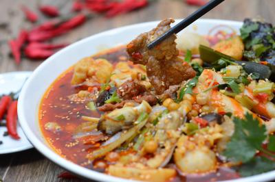 麻辣火鍋冒菜技術培訓哪家好？蜀味緣培訓學校