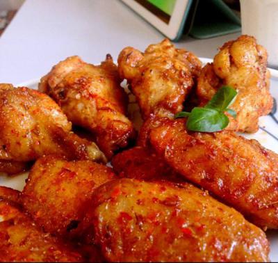 瘋狂烤翅技術(shù)培訓(xùn)班哪里好？蜀味緣專業(yè)教學(xué)，助您成功創(chuàng)業(yè)！